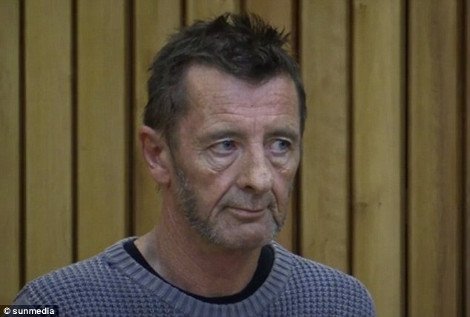 Σάλος για τον ντράμερ των AC/DC, που κατηγορείται πως προσέλαβε εκτελεστή για να σκοτώσει δύο ανθρώπους [βίντεο & εικόνες] | iefimerida.gr 0