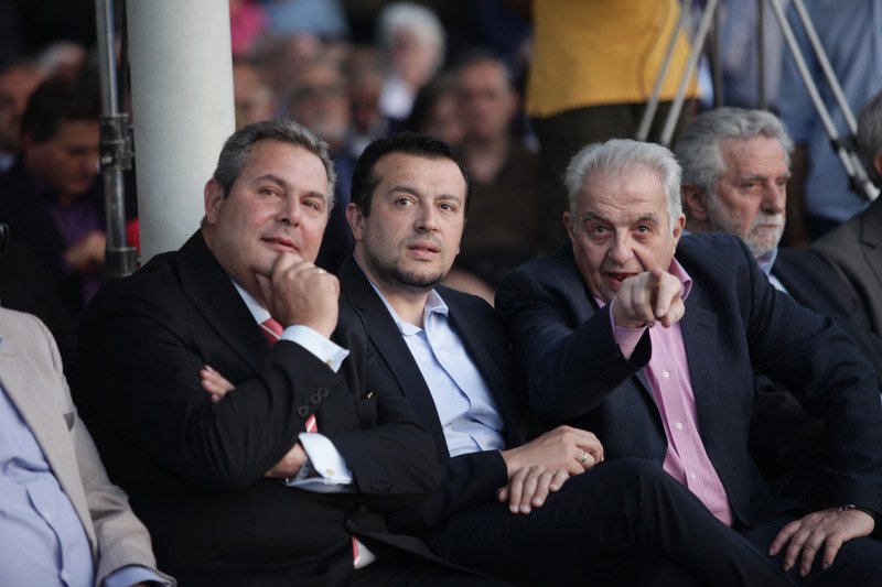 Ολα όσα έγιναν στο Μουσείο της Ακρόπολης: Ο Ψινάκης, ο Καμμένος και τα γέλια Τσίπρα [εικόνες] | iefimerida.gr 3