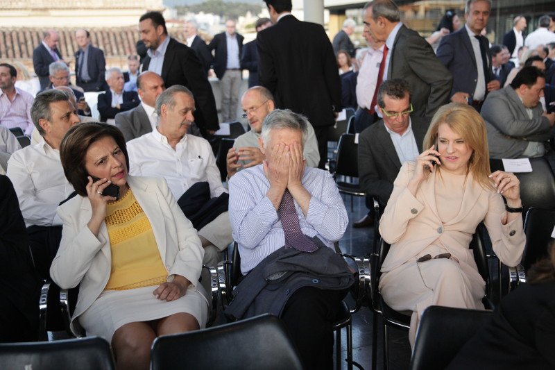 Ολα όσα έγιναν στο Μουσείο της Ακρόπολης: Ο Ψινάκης, ο Καμμένος και τα γέλια Τσίπρα [εικόνες] | iefimerida.gr 6