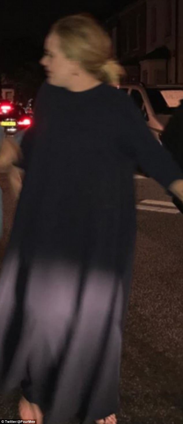 Η Αντέλ πήγε στον φλεγόμενο πύργο -Εκλαιγε και παρηγορούσε τις οικογένειες των θυμάτων [εικόνες] | iefimerida.gr 3