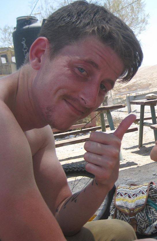 Τον είχαν χάσει 11 μήνες και τον βρήκαν από μια selfie σε ποδοσφαιρικό γήπεδο [εικόνες] | iefimerida.gr 1