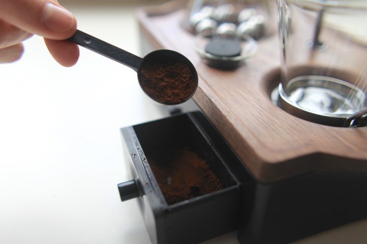 Καφές-ξυπνητήρι -Χτυπάει και φτιάχνει καφέ, ταυτόχρονα [εικόνες] | iefimerida.gr 0