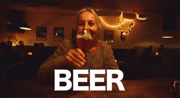 Γιος ψάχνει σύντροφο στην 50χρονη μητέρα του [βίντεο] | iefimerida.gr 2