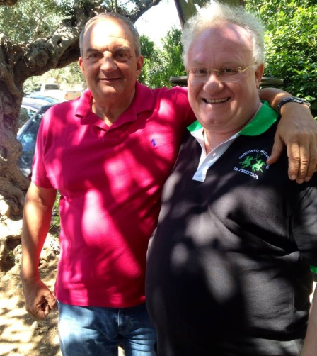 Χαλαρός και με καλοκαιρινή διάθεση ο Κώστας Καραμανλής φωτογραφίζεται στην Καλαμάτα [εικόνα]  | iefimerida.gr 0