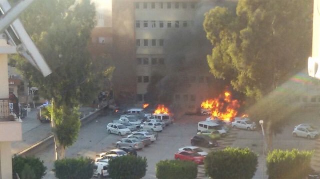 Τουρκία: 2 νεκροί από έκρηξη στα Αδανα -Μπροστά από κυβερνητικό κτίριο [εικόνες & βίντεο] | iefimerida.gr 1