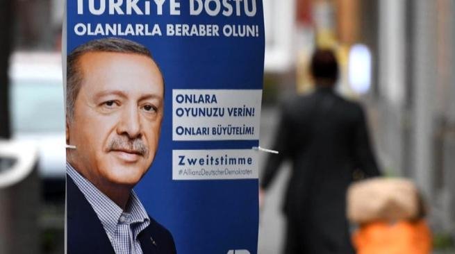 Γερμανία: Εντονη ανησυχία στα κομματικά επιτελεία για τους Τούρκους ψηφοφόρους που προσπαθεί να επηρεάσει ο Ερντογάν | iefimerida.gr 2