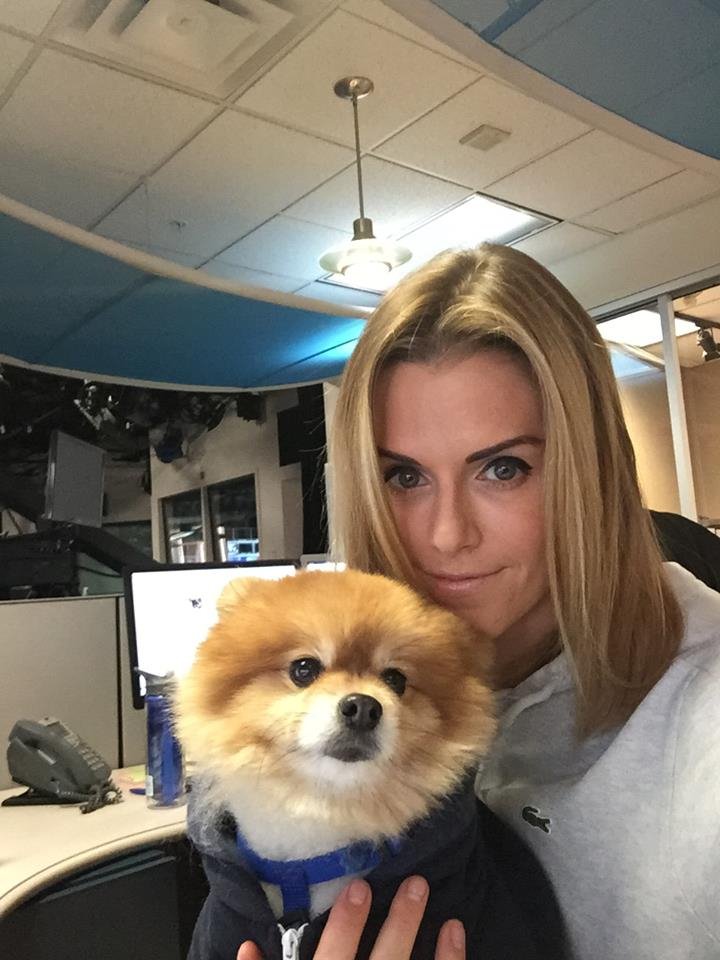 Η όμορφη παρουσιάστρια του Russia Today που παρακαλάει στον «αέρα» τον Βαρουφάκη να πάει στην εκπομπή της [εικόνες & βίντεο] | iefimerida.gr 2