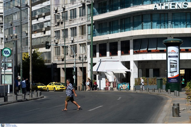Η άλλη όψη της Αθήνα: Οταν η πόλη αδειάζει για τον Δεκαπενταύγουστο [εικόνες]  | iefimerida.gr 9