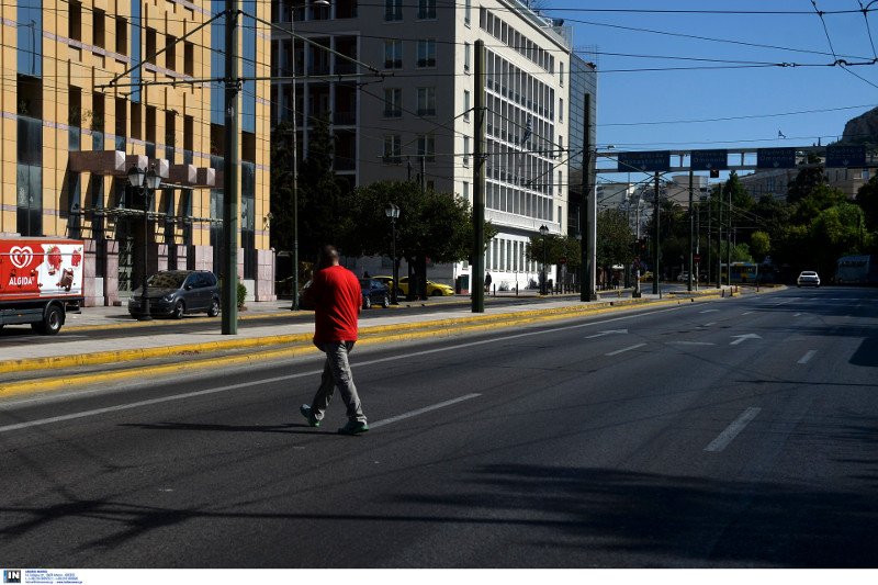 Η άλλη όψη της Αθήνα: Οταν η πόλη αδειάζει για τον Δεκαπενταύγουστο [εικόνες]  | iefimerida.gr 4