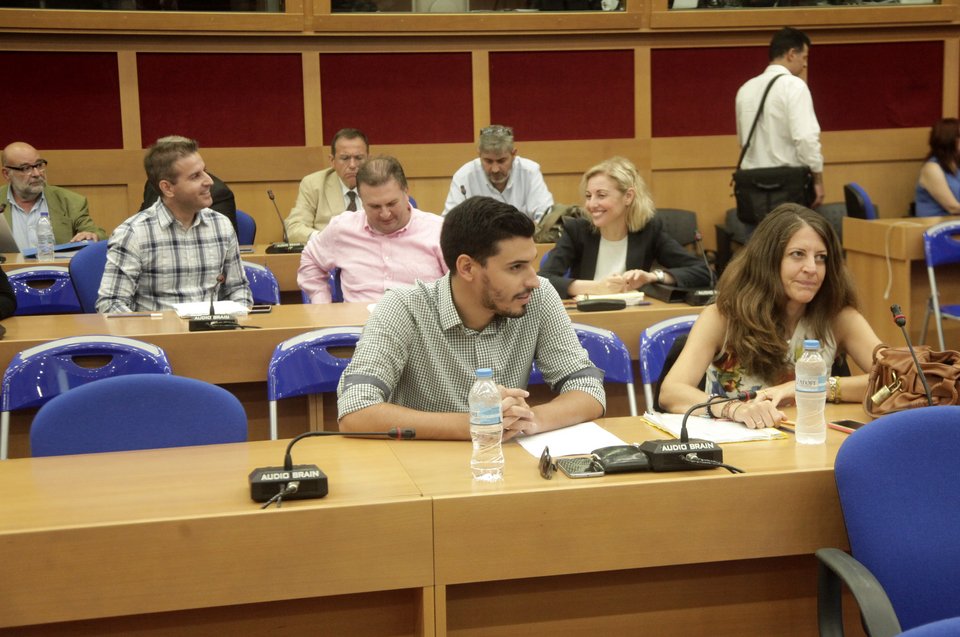 Τι συμβαίνει μέσα στη δοκιμή για τις τηλεοπτικές άδειες -Δείτε εικόνες | iefimerida.gr 1