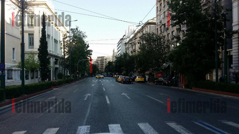 Η εικόνα της Αθήνας στην εποχή των capital controls -Αδειοι δρόμοι, πεσμένη κίνηση [εικόνες] | iefimerida.gr 10
