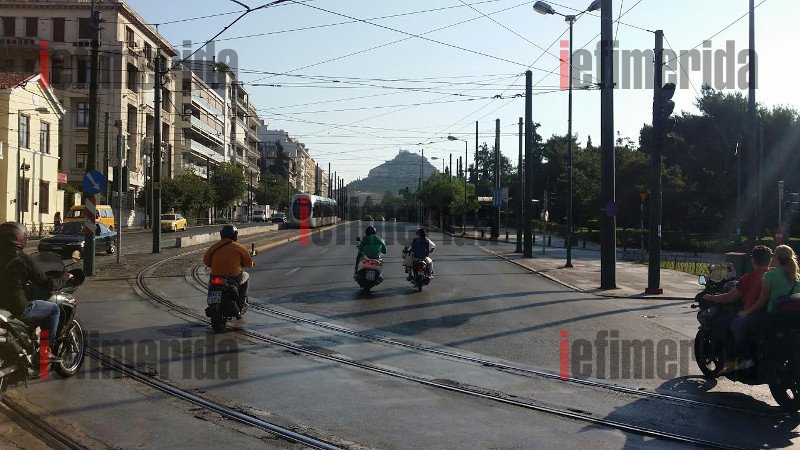 Η εικόνα της Αθήνας στην εποχή των capital controls -Αδειοι δρόμοι, πεσμένη κίνηση [εικόνες] | iefimerida.gr 14