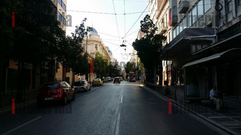 Η εικόνα της Αθήνας στην εποχή των capital controls -Αδειοι δρόμοι, πεσμένη κίνηση [εικόνες] | iefimerida.gr 4