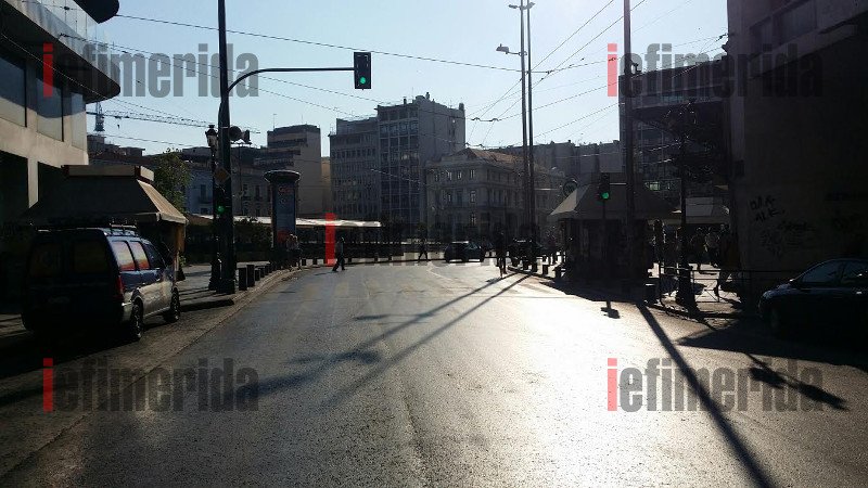 Η εικόνα της Αθήνας στην εποχή των capital controls -Αδειοι δρόμοι, πεσμένη κίνηση [εικόνες] | iefimerida.gr 5