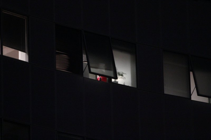 Μια σκιά στο παράθυρο της ΓΓΕΕ -Εγκλειστοι υποψήφιοι καναλάρχες για... 50 ώρες [εικόνες] | iefimerida.gr 1