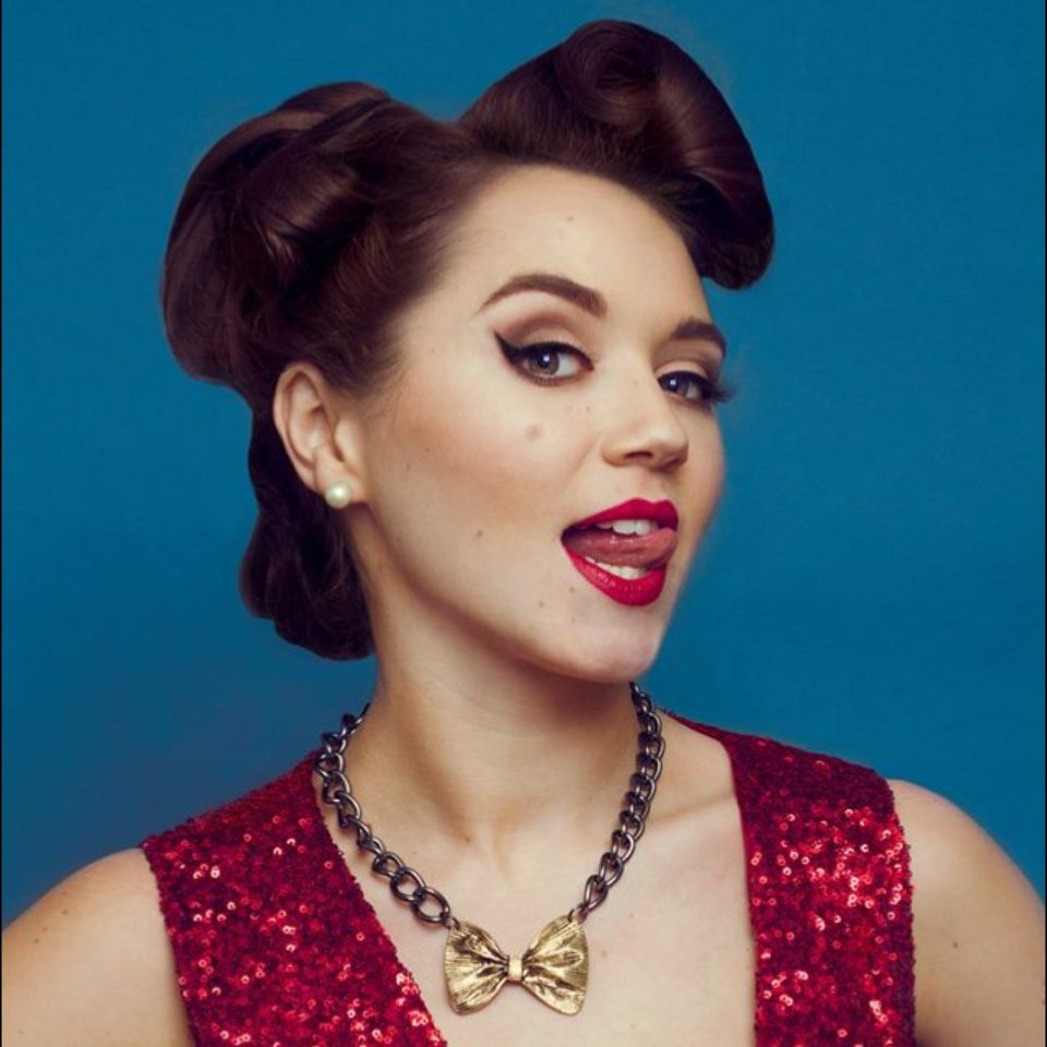 Η εξαδέλφη της Adele σαρώνει στο βρετανικό The Voice [εικόνες] | iefimerida.gr 0