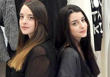 MOUTAKI: Οι 2 αδελφές που φτιάχνουν τα πιο boho ελληνικά γυναικεία ρούχα [εικόνες] | iefimerida.gr 11