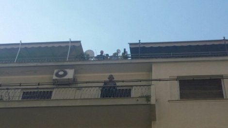 Αδιόριστοι εκπαιδευτικοί έκαναν συμβολική κατάληψη στο γραφείου του Κυριάκου Μητσοτάκη [εικόνες] | iefimerida.gr 0