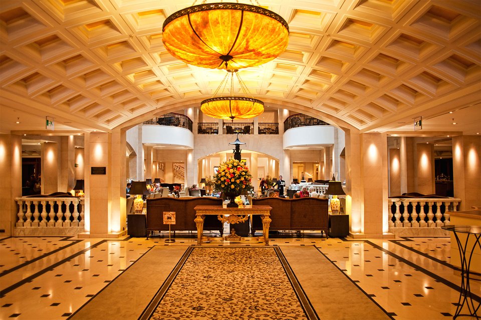 «Αστακός» και το Βερολίνο για τον Ομπάμα -Θα μείνει σε ιστορικό ξενοδοχείο [εικόνες] | iefimerida.gr 0