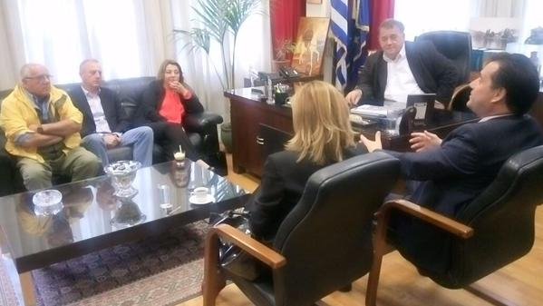 Παντού με την Ευγενία ο Αδωνις [εικόνες] | iefimerida.gr 1