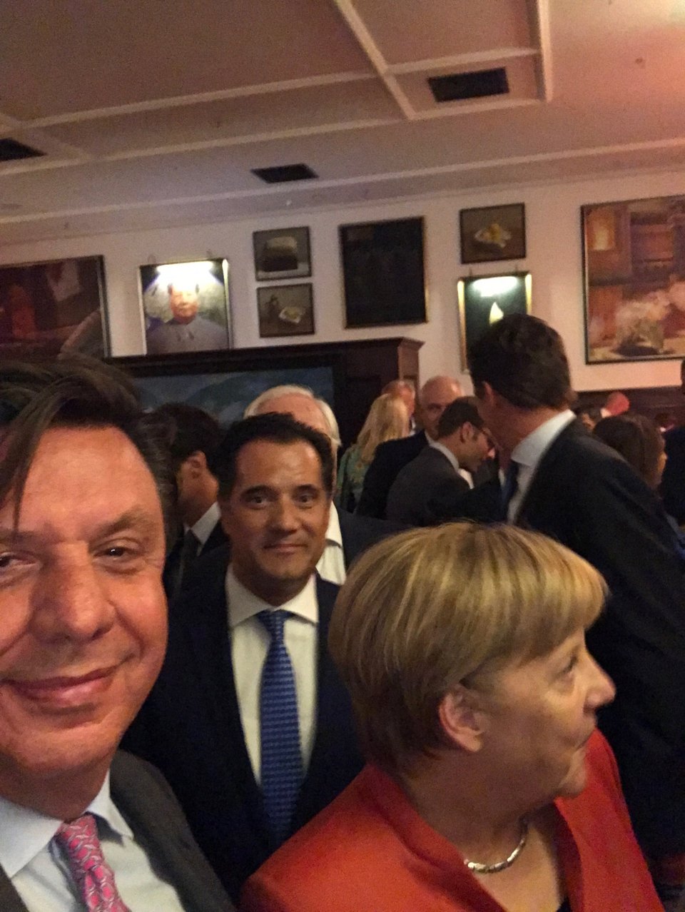 Το τετ α τετ Αδωνι-Σόιμπλε για την Ελλάδα -Συνομιλία και με τη Μέρκελ [εικόνες] | iefimerida.gr 2