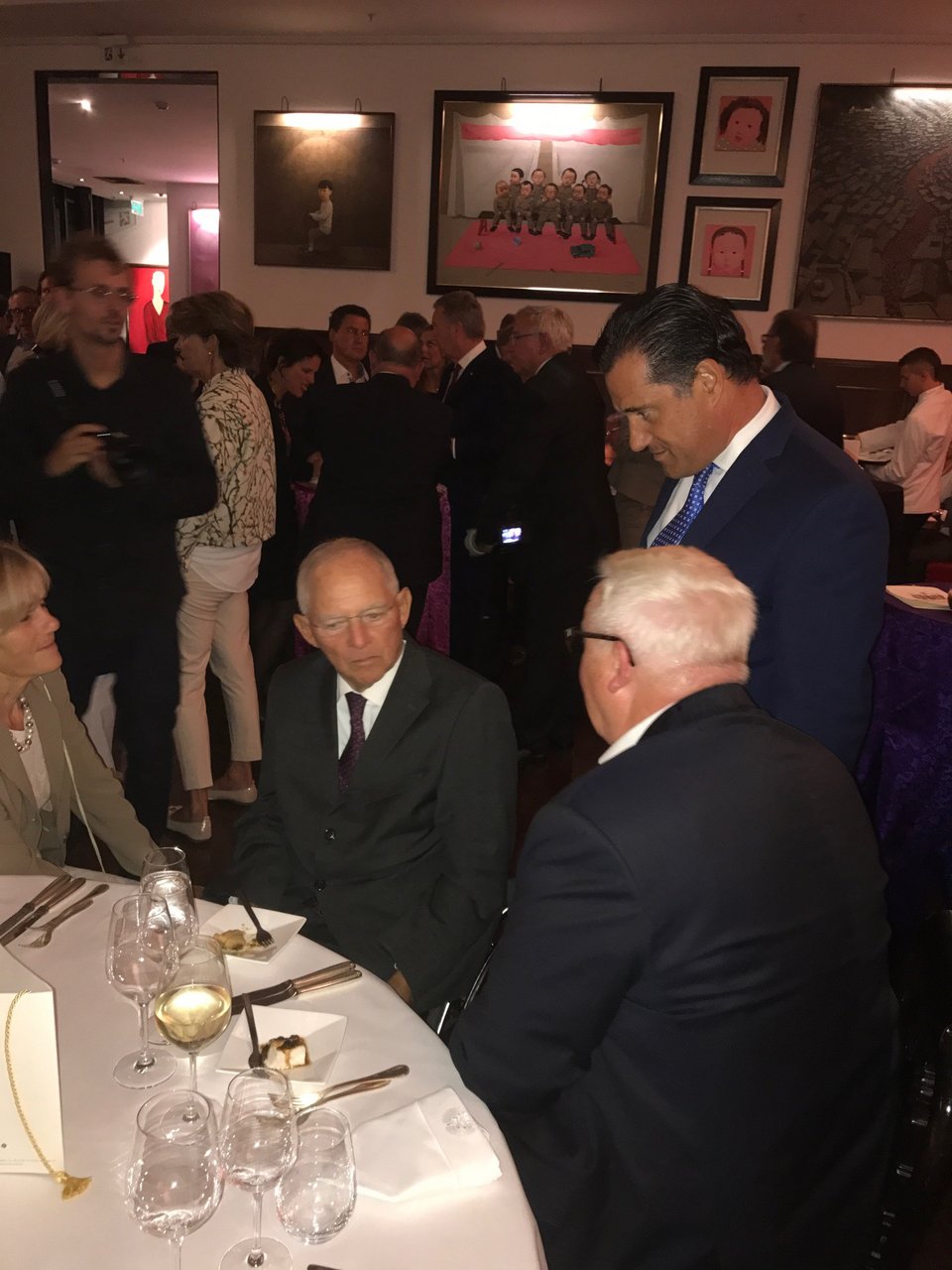 Το τετ α τετ Αδωνι-Σόιμπλε για την Ελλάδα -Συνομιλία και με τη Μέρκελ [εικόνες] | iefimerida.gr 0