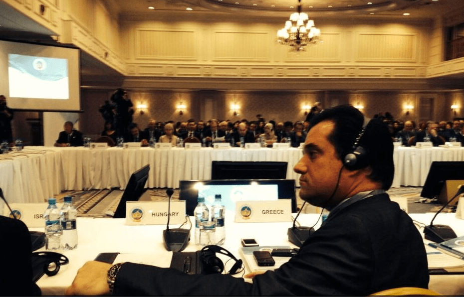 Ο Αδωνις έχει γενέθλια και έχει εκνευριστεί γιατί πήγε στο Καζακστάν για δουλειές [εικόνα] | iefimerida.gr 0