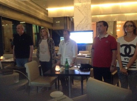 Αδωνις, Κουίκ, Ψυχάρης, Μακρή στέκονται προσοχή για τον εθνικό ύμνο: Βλέποντας Μουντιάλ στο Αζερμπαϊτζάν [εικόνες] | iefimerida.gr 0