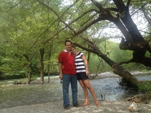 H Μανωλίδου τουιτάρει ρομαντική στιγμή με τον Αδωνι στη λίμνη Ιωαννίνων [εικόνα] | iefimerida.gr 0