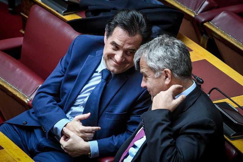 Αστεία, λίγο σόου, χαμηλοί τόνοι -Οσα έγιναν στη Βουλή για τη Συμφωνία | iefimerida.gr 0