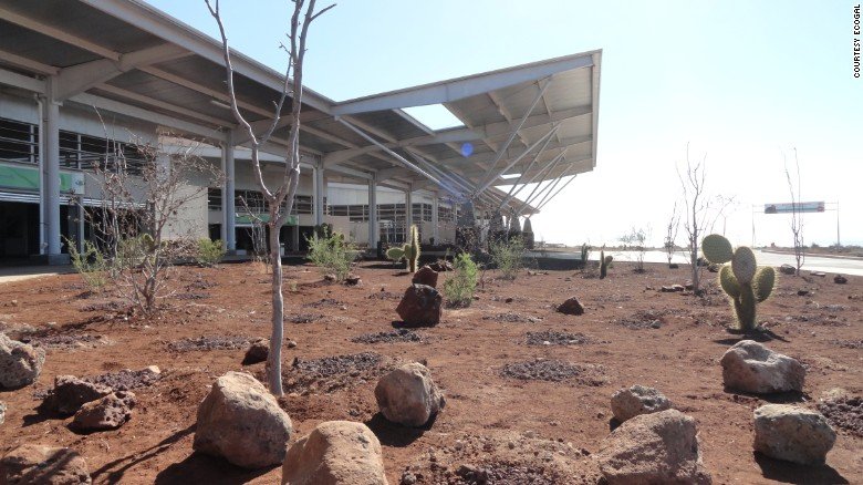 Νησιά Γκαλαπάγκος: Εκεί που χτίστηκε το πρώτο «πράσινο» αεροδρόμιο στον κόσμο [εικόνες]  | iefimerida.gr 1