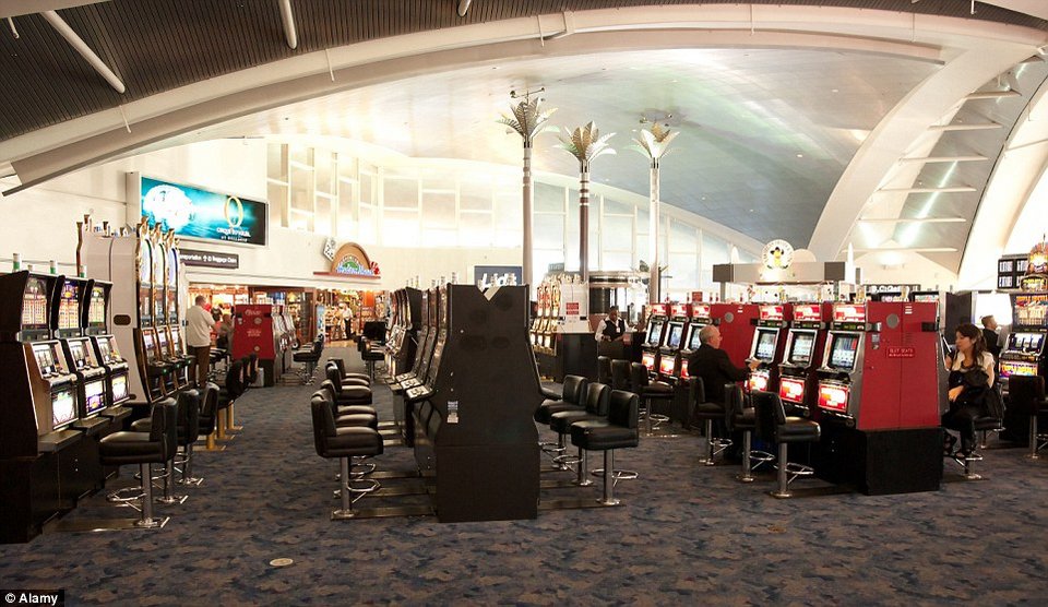 Τα ωραιότερα αεροδρόμια του κόσμου -Εκεί οι καθυστερήσεις πτήσεων είναι καλοδεχούμενες [εικόνες]  | iefimerida.gr 10