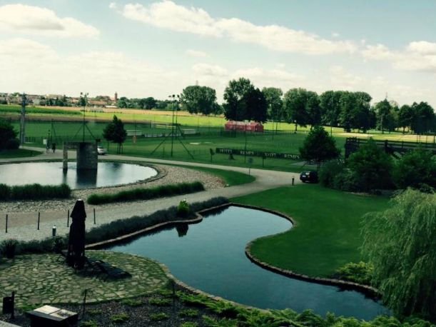 Εφτασε στην Πολωνία η ΑΕΚ - Ξεκινά το απόγευμα η προετοιμασία [εικόνες] | iefimerida.gr 3