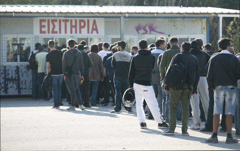 Champions League: Ουρές στο ΟΑΚΑ για ένα εισιτήριο για το ματς ΑΕΚ-Μπάγερν [εικόνες] | iefimerida.gr 2