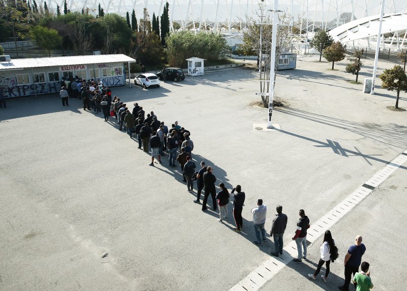 Champions League: Ουρές στο ΟΑΚΑ για ένα εισιτήριο για το ματς ΑΕΚ-Μπάγερν [εικόνες] | iefimerida.gr 0