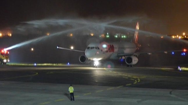 Εξαλλοι πανηγυρισμοί των ποδοσφαιριστών της Εθνικής -Εικόνα μέσα από το πούλμαν -Ποιοι έπεσαν με τα ρούχα στην πισίνα του ξενοδοχείου [βίντεο] | iefimerida.gr 0