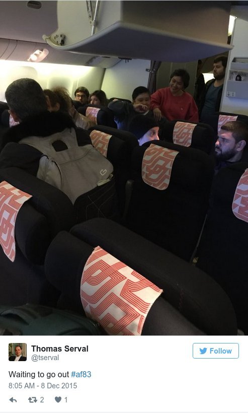 Απειλή για βόμβα σε πτήση της Air France - Προσγειώθηκε εκτάκτως στο Μόντρεαλ [εικόνες & βίντεο] | iefimerida.gr 0