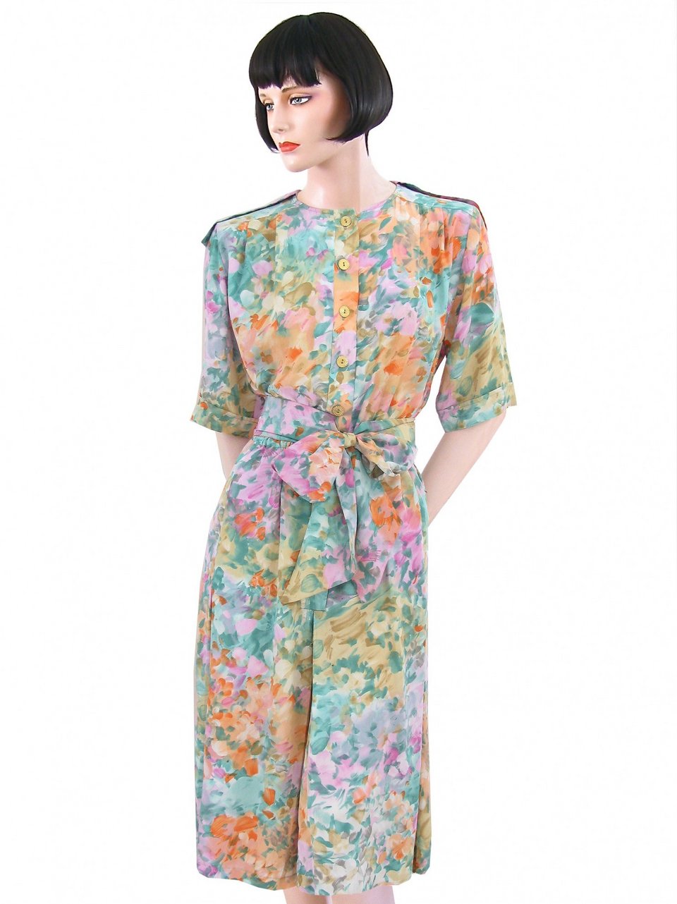 Οι πιο τρελές στολές αεροσυνοδών -Περίεργα σχέδια, απίθανα καπέλα και «έκρηξη» χρωμάτων [εικόνες] | iefimerida.gr 3