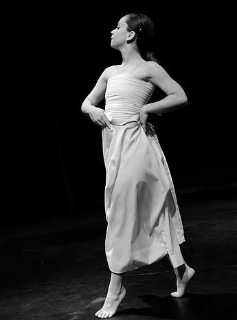 «Κοίτα μέσα» σε σένα με χορό στο θέατρο Αβατον [εικόνες, βίντεο] | iefimerida.gr 0