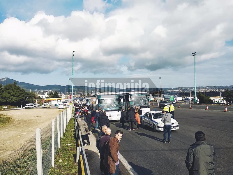 Συλλαλητήριο: Από νωρίς στο Σύνταγμα διαδηλωτές -3.000 πούλμαν στην Αθήνα [εικόνες & βίντεο] | iefimerida.gr 2