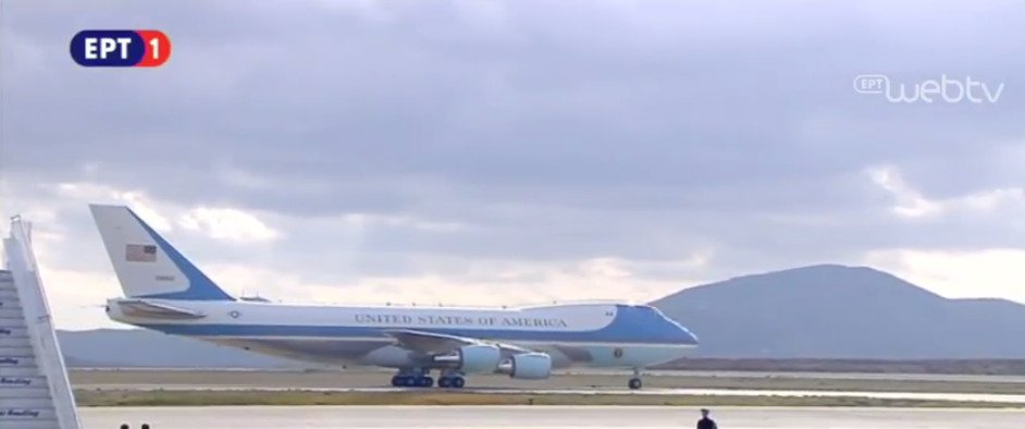 Καρέ καρέ η άφιξη του Μπαράκ Ομπάμα στην Αθήνα: Το Air Force One, το «Κτήνος», η αυτοκινητοπομπή με τα 30 αμάξια! [εικόνες] | iefimerida.gr 2