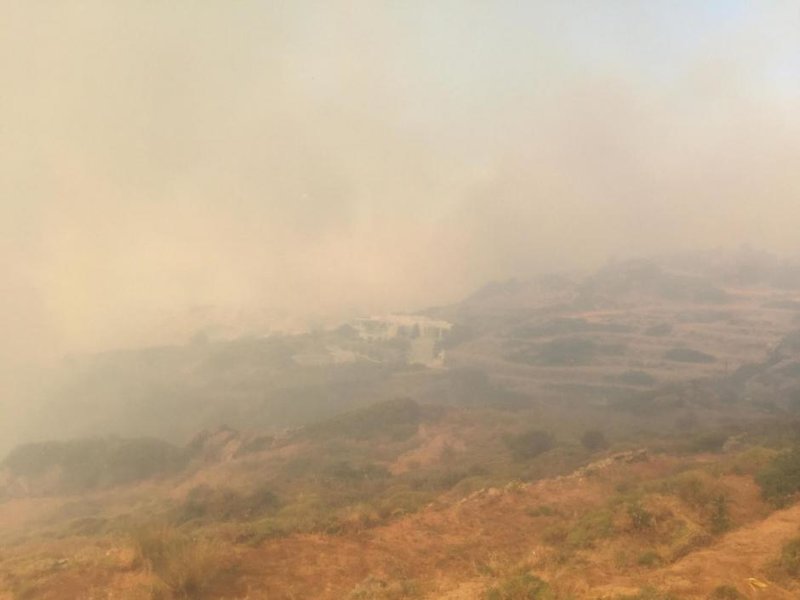 Μεγάλη φωτιά στη Νάξο -Στην περιοχή Πλάκα [εικόνες & βίντεο] | iefimerida.gr 5