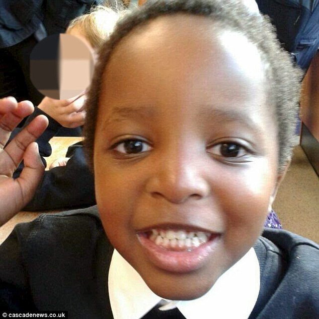 Φρίκη στην Σκωτία-5χρονο αγοράκι μαχαιρώθηκε μέχρι θανάτου στο σπίτι του[εικόνες]  | iefimerida.gr 0