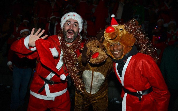 Μόνο στο Λονδίνο: Αγιοι Βασίληδες εκτός ορίων, τύφλα στο μεθύσι [εικόνες] | iefimerida.gr 0