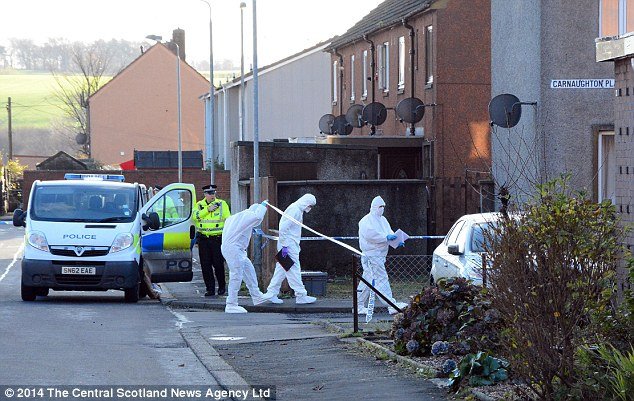 Φρίκη στην Σκωτία-5χρονο αγοράκι μαχαιρώθηκε μέχρι θανάτου στο σπίτι του[εικόνες]  | iefimerida.gr 2