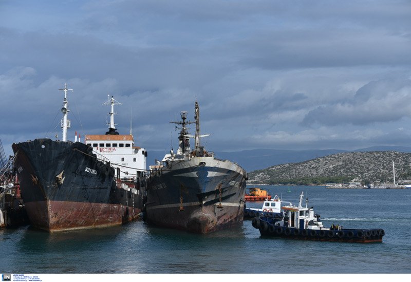 Στην επιφάνεια ξανά το «Αγία Ζώνη ΙΙ»- Το τελευταίο ταξίδι του μοιραίου για τον Σαρωνικό πλοίου [εικόνες] | iefimerida.gr 1