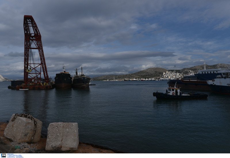 Στην επιφάνεια ξανά το «Αγία Ζώνη ΙΙ»- Το τελευταίο ταξίδι του μοιραίου για τον Σαρωνικό πλοίου [εικόνες] | iefimerida.gr 7