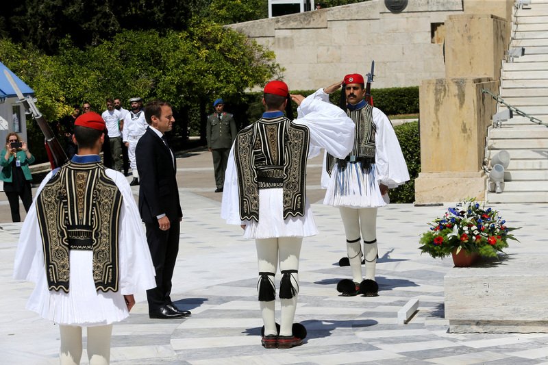 Μακρόν σε Τσίπρα: Οι Ελληνες κατέβαλαν τρομακτικές προσπάθειες | iefimerida.gr 7