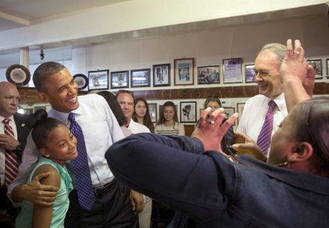 Το αγαπημένο εστιατόριο του Ομπάμα ανήκει σε Ελληνες - Τι παραγγέλνει [εικόνες] | iefimerida.gr 6