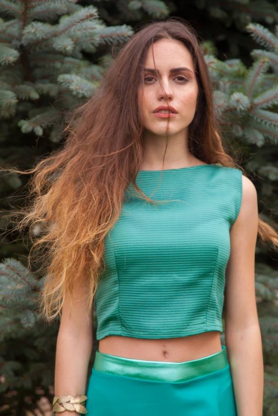 Η φάνκι διακοσμήτρια που ήθελε να γίνει σχεδιάστρια μόδας και τα κατάφερε -Οι δημιουργίες της απογειώνουν τη θηλυκότητα [εικόνες] | iefimerida.gr 3